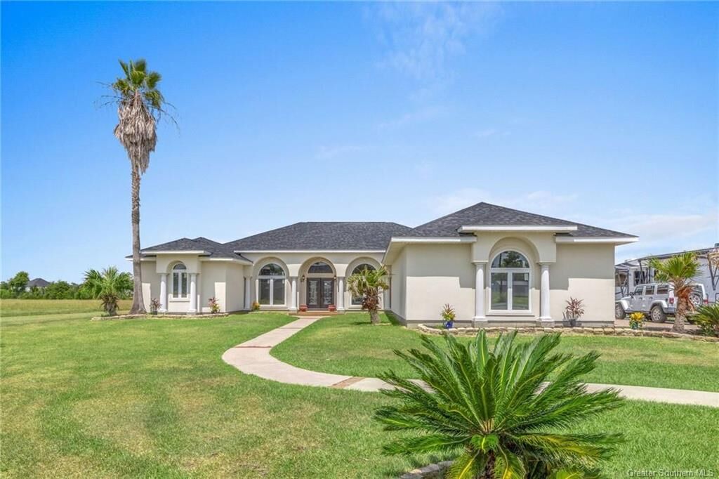 Property Photo: 6510 Fairfax Drive LA 70607