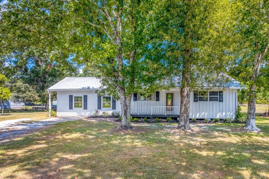 Property Photo:  3038 Vines Road  LA 70611 