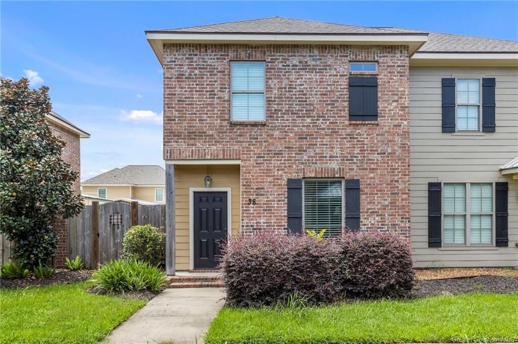 Property Photo: 5017 S Prien Lake Road S LA 70605
