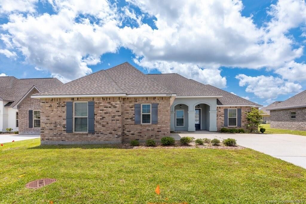 Property Photo:  3232 Flatwood Drive  LA 70607 