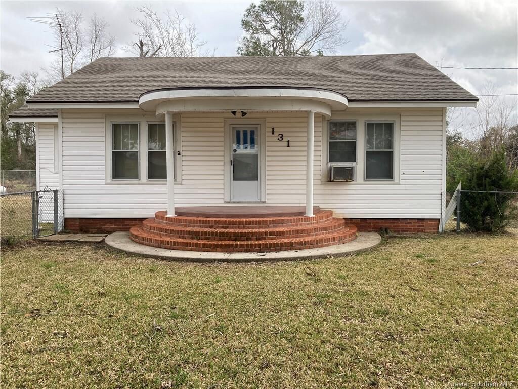 Property Photo: 131 S Goodman Road S LA 70615