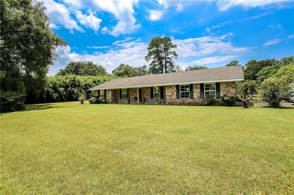 Property Photo: 3015 Davis Road LA 70669