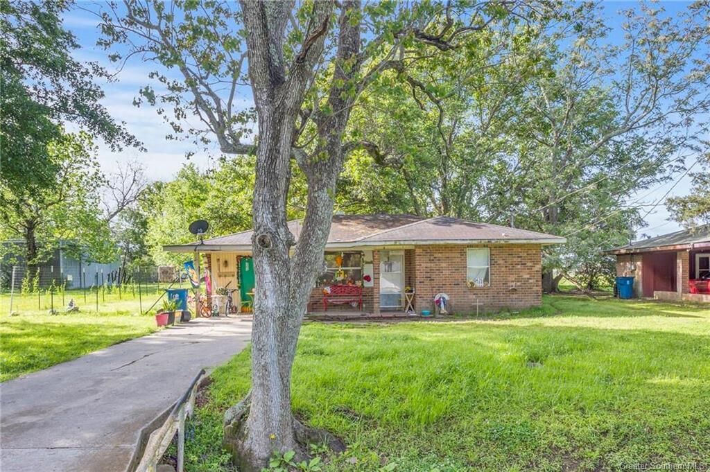 Property Photo:  915 McKinley Street  LA 70546 