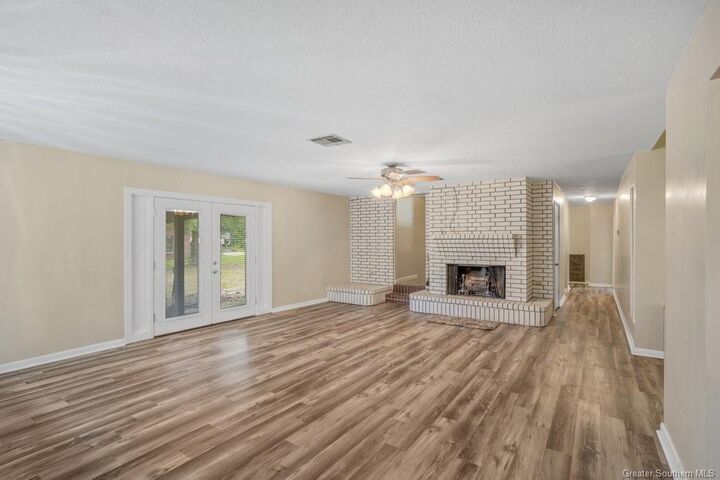 Property Photo: 290 Morrow Road LA 70611
