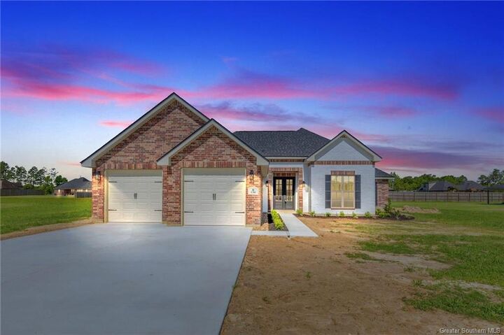 Property Photo: 136 Janise Lane LA 70657
