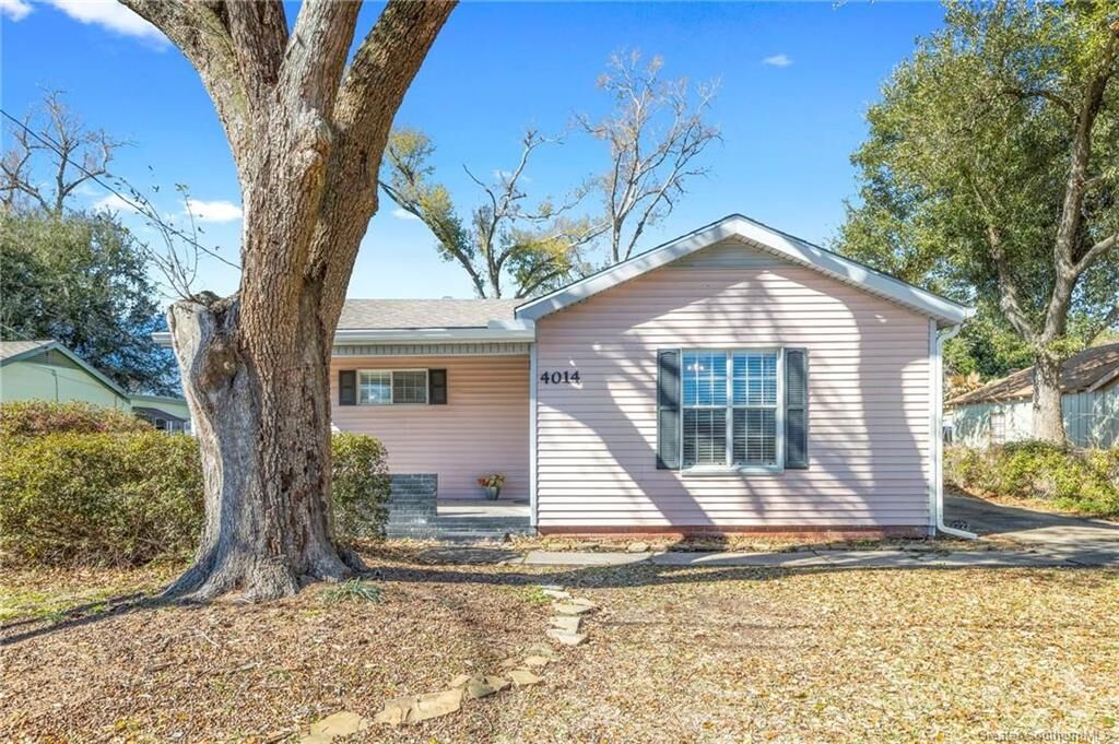 Property Photo: 4014 Center Street LA 70607