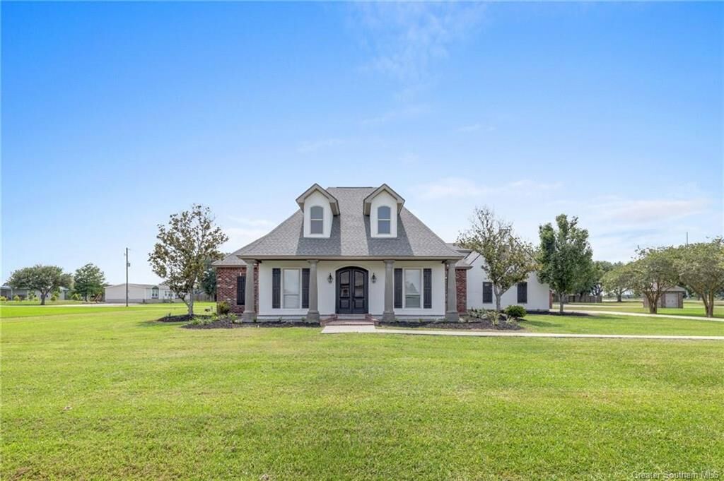 Property Photo:  5831 South 40 Court  LA 70647 