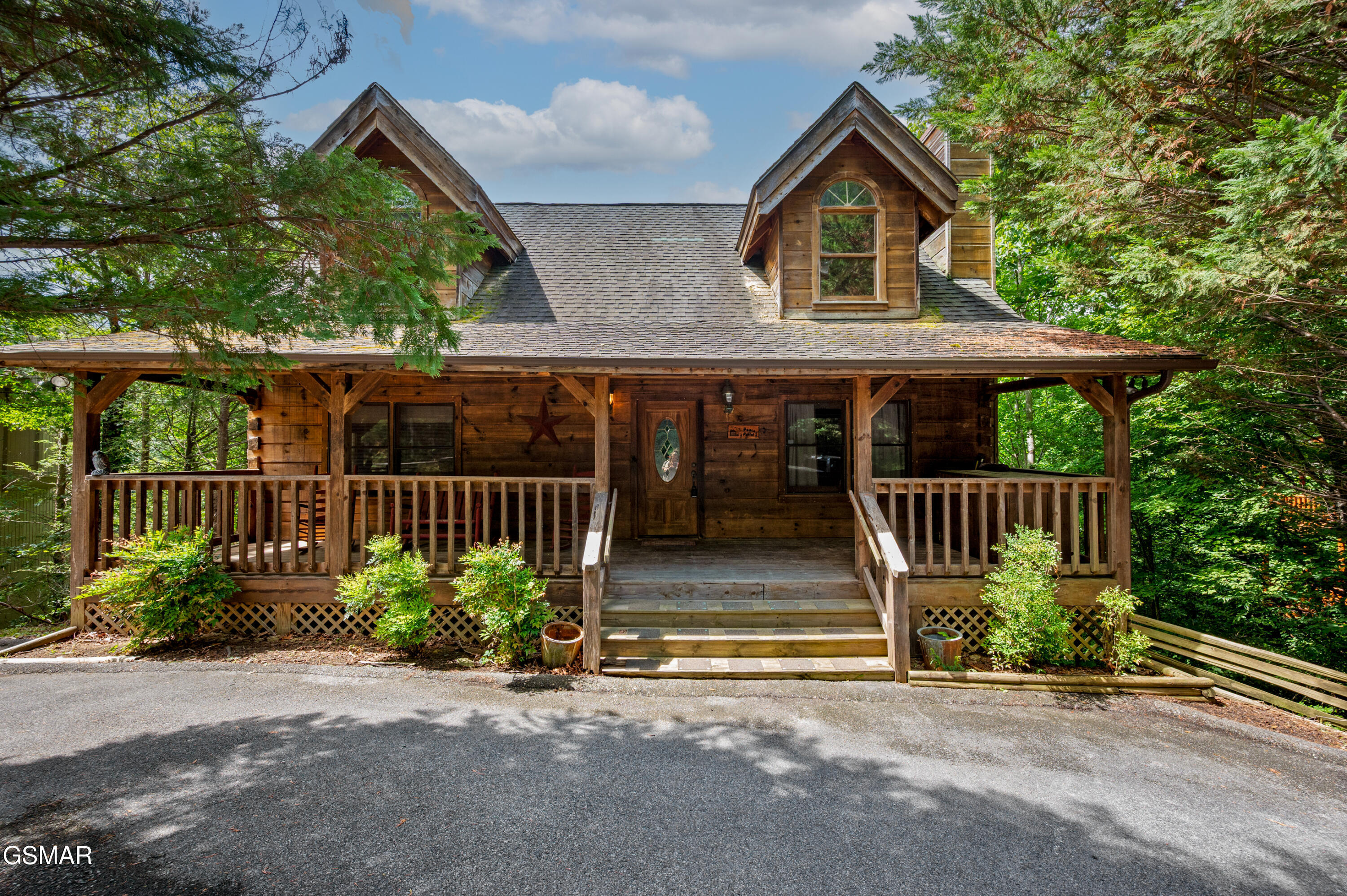 Property Photo: 934 Vixen Run TN 37738