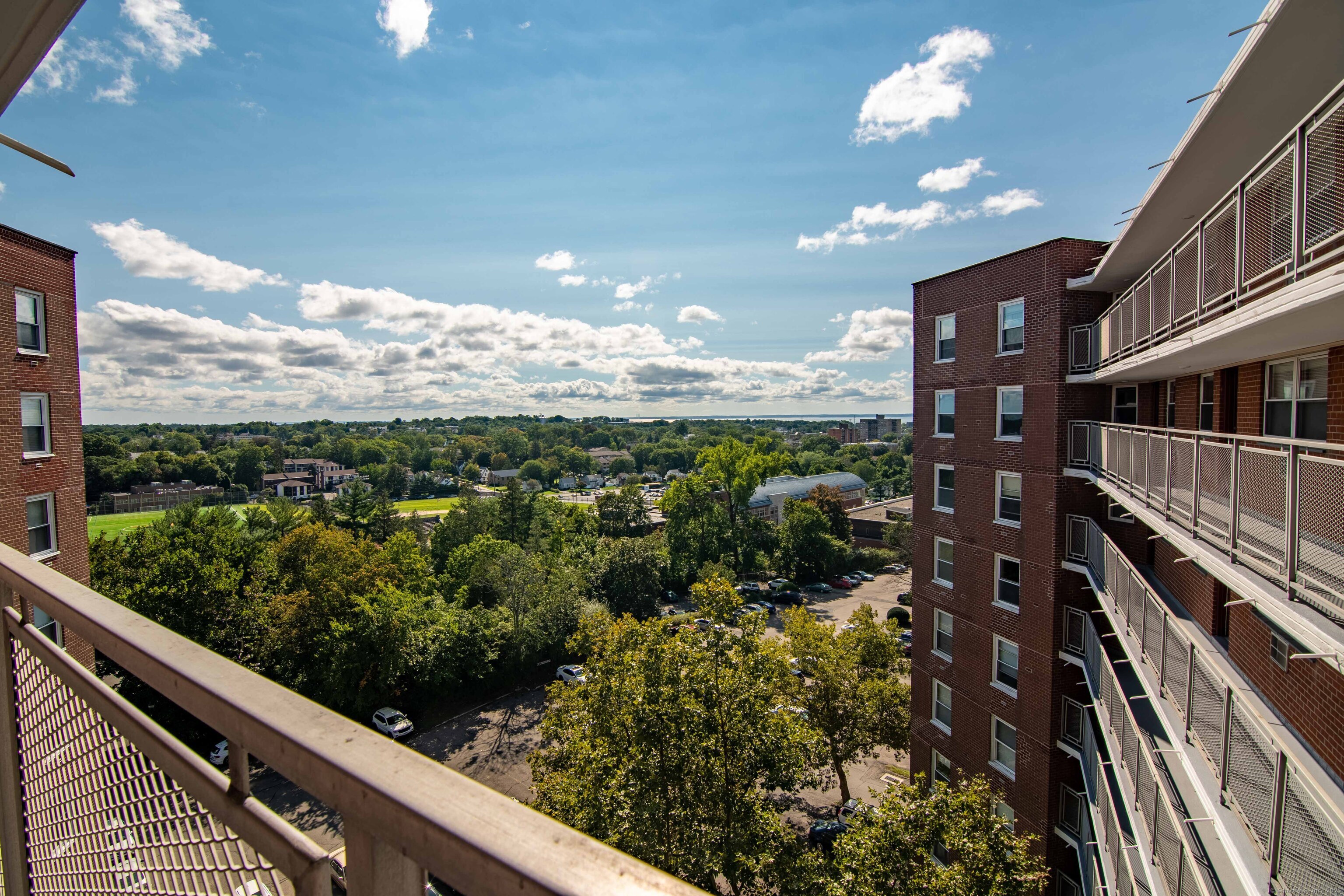 Property Photo:  91 Strawberry Hill Avenue Apt 1035  CT 06902 