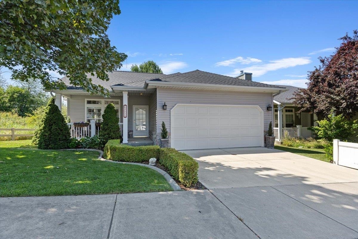 Property Photo: 4110 S Carillon Pl WA 99223
