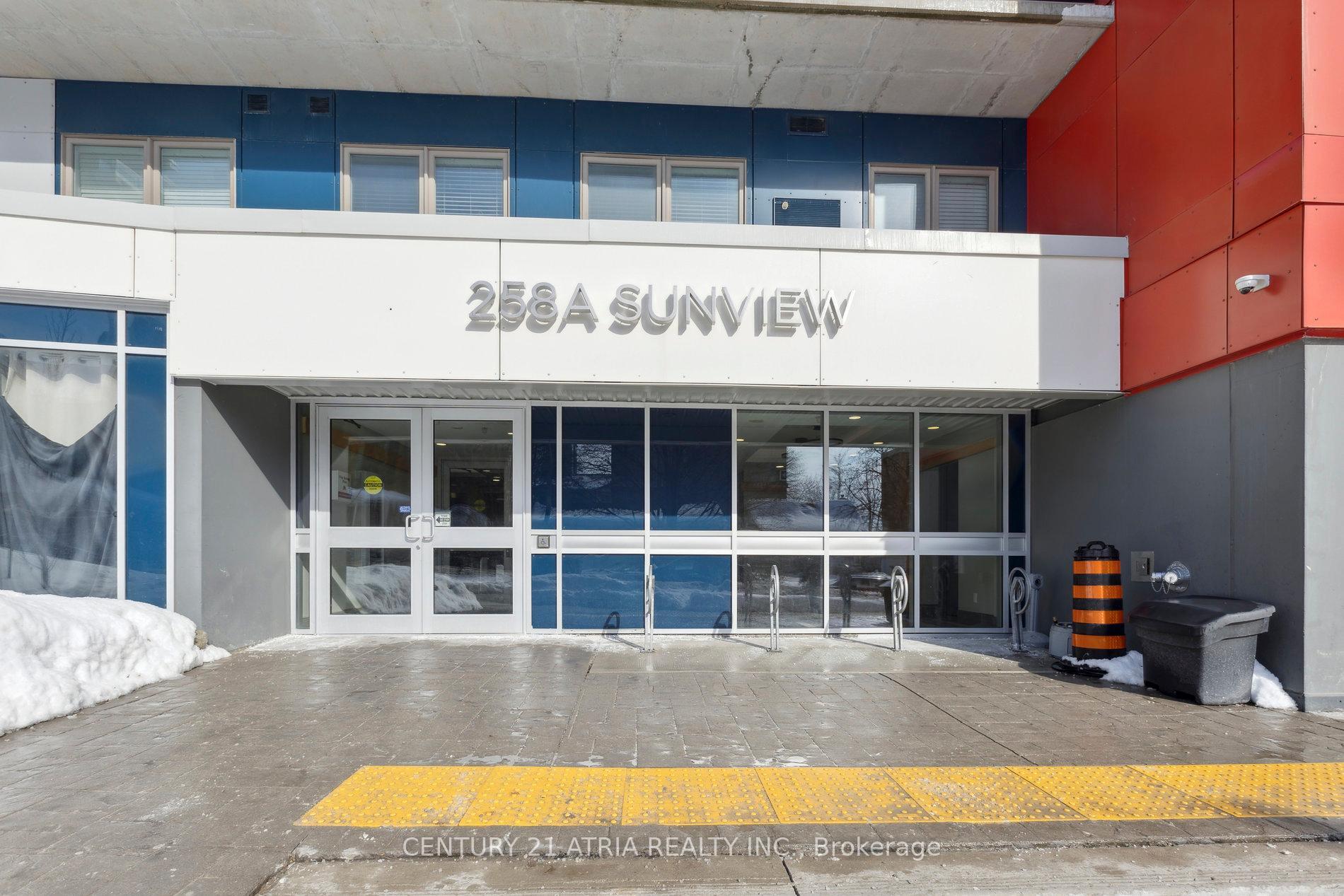 Property Photo: 258A Sunview Street 1615 ON N2L 0H7