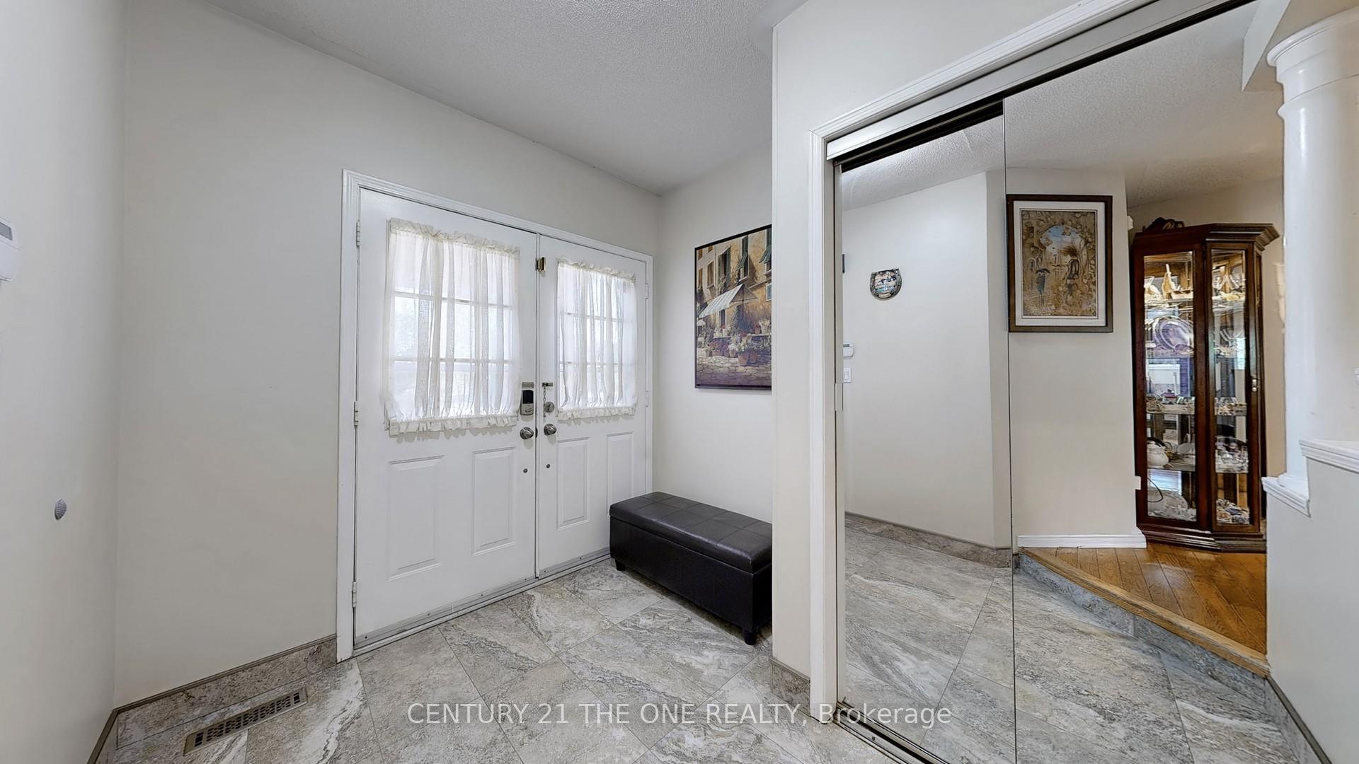 Property Photo:  34 Long Point Drive  ON L4E 3W8 