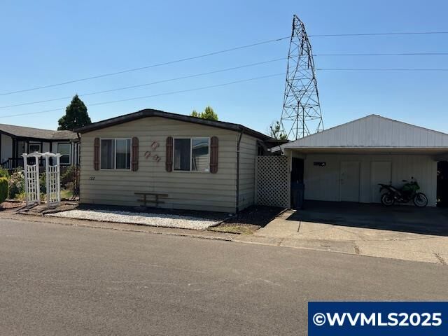 Property Photo:  5422 Portland #122 Rd NE 122  OR 97305 