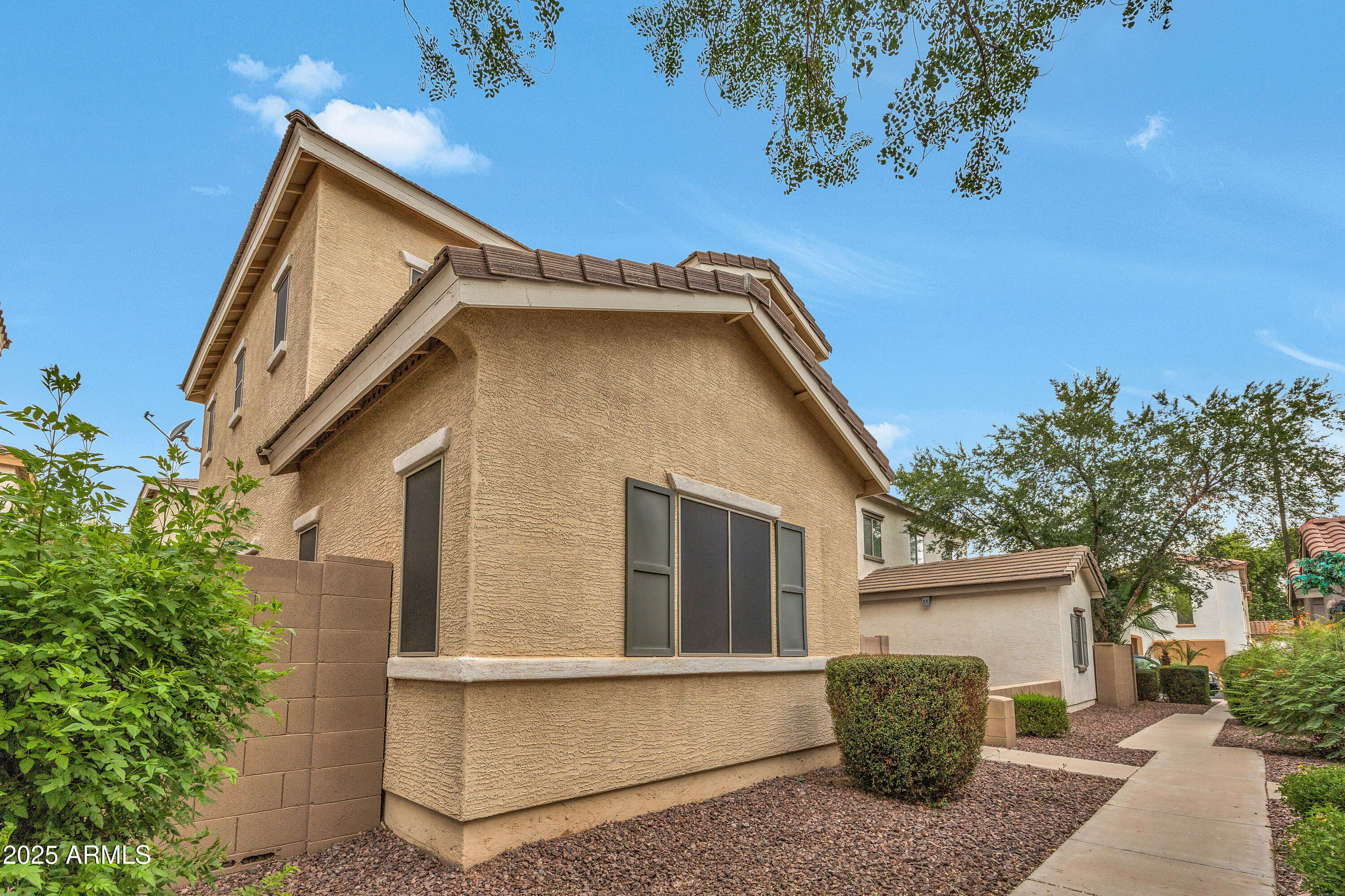 Property Photo: 4737 E Laurel Avenue AZ 85234