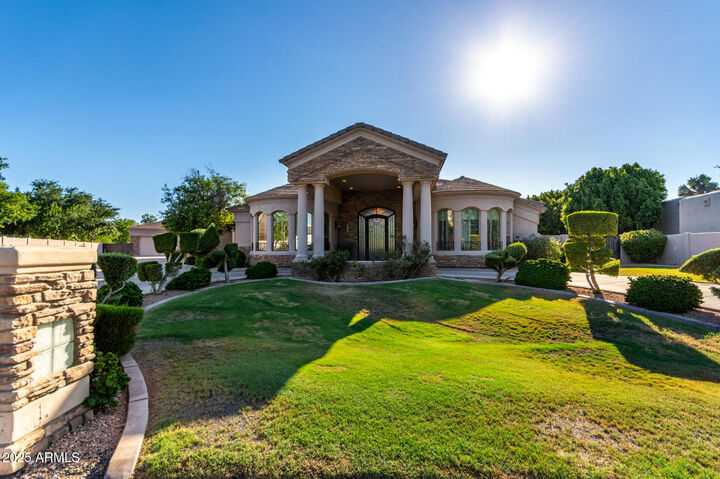 Property Photo:  290 N Portland Avenue  AZ 85234 