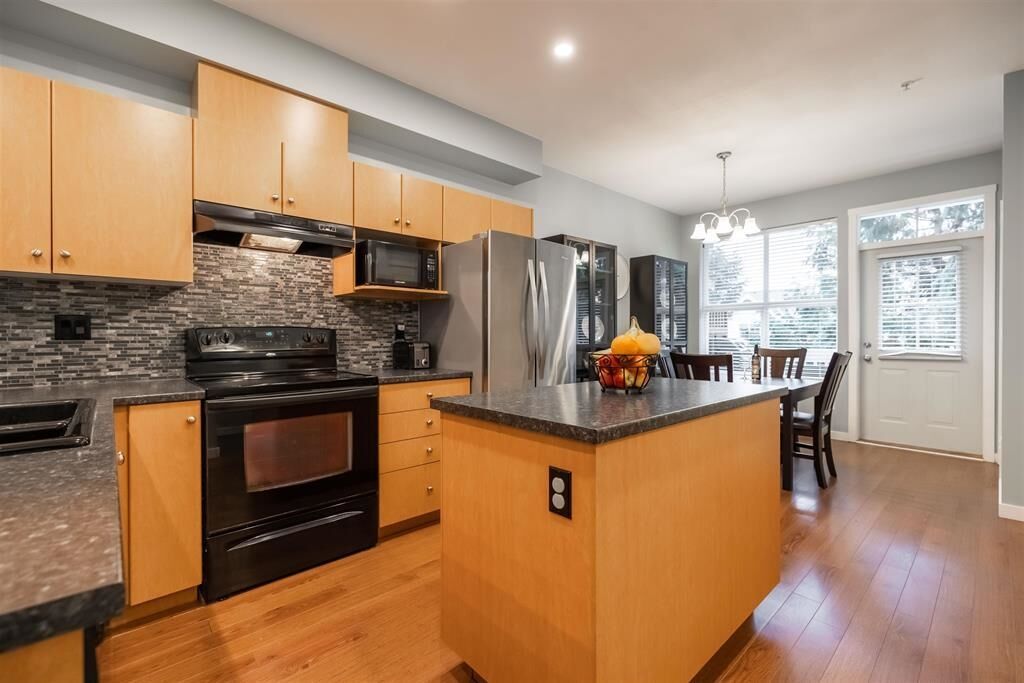 Photo de la propriété: 20460 66 Avenue 37 BC V2Y 3B6