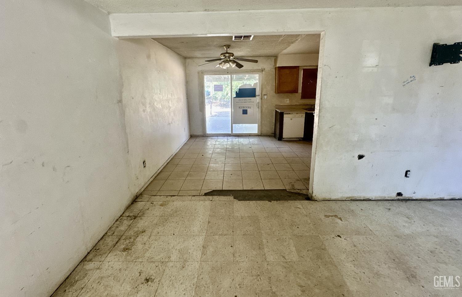 Property Photo:  3435 Moss Street  CA 93312 