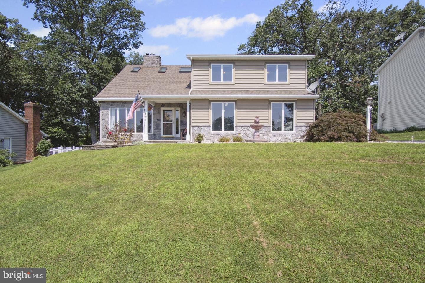 329 Hillcrest Drive  New Cumberland PA 17070 photo