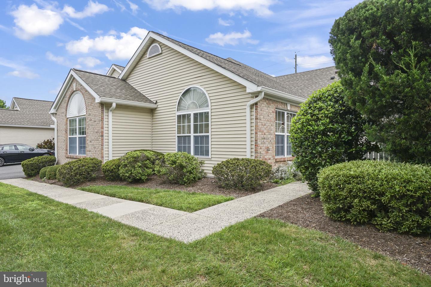 Property Photo:  84 Point Court  NJ 08648 