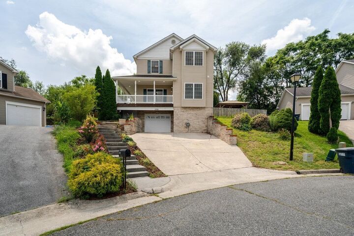 Property Photo:  1739 Kingston Ct  VA 22801