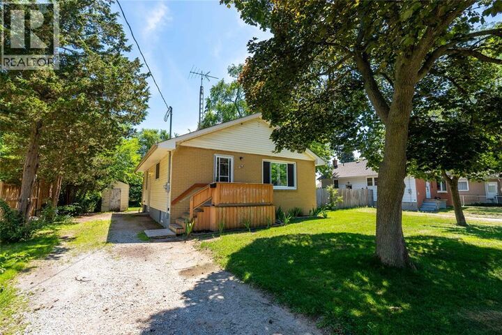 Property Photo:  1322 Spartan Avenue  ON N7V 4B5 