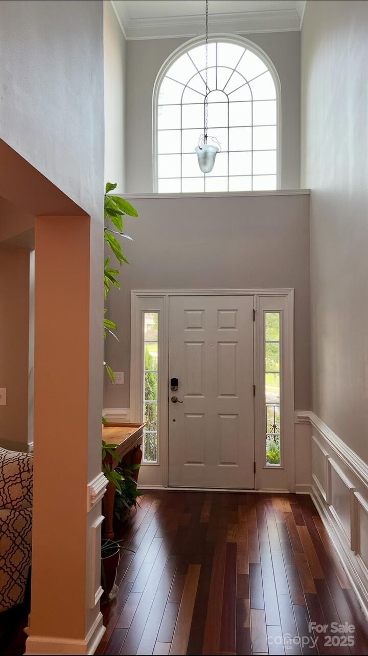 Property Photo: 2413 Merryvale Way N 139 NC 28173