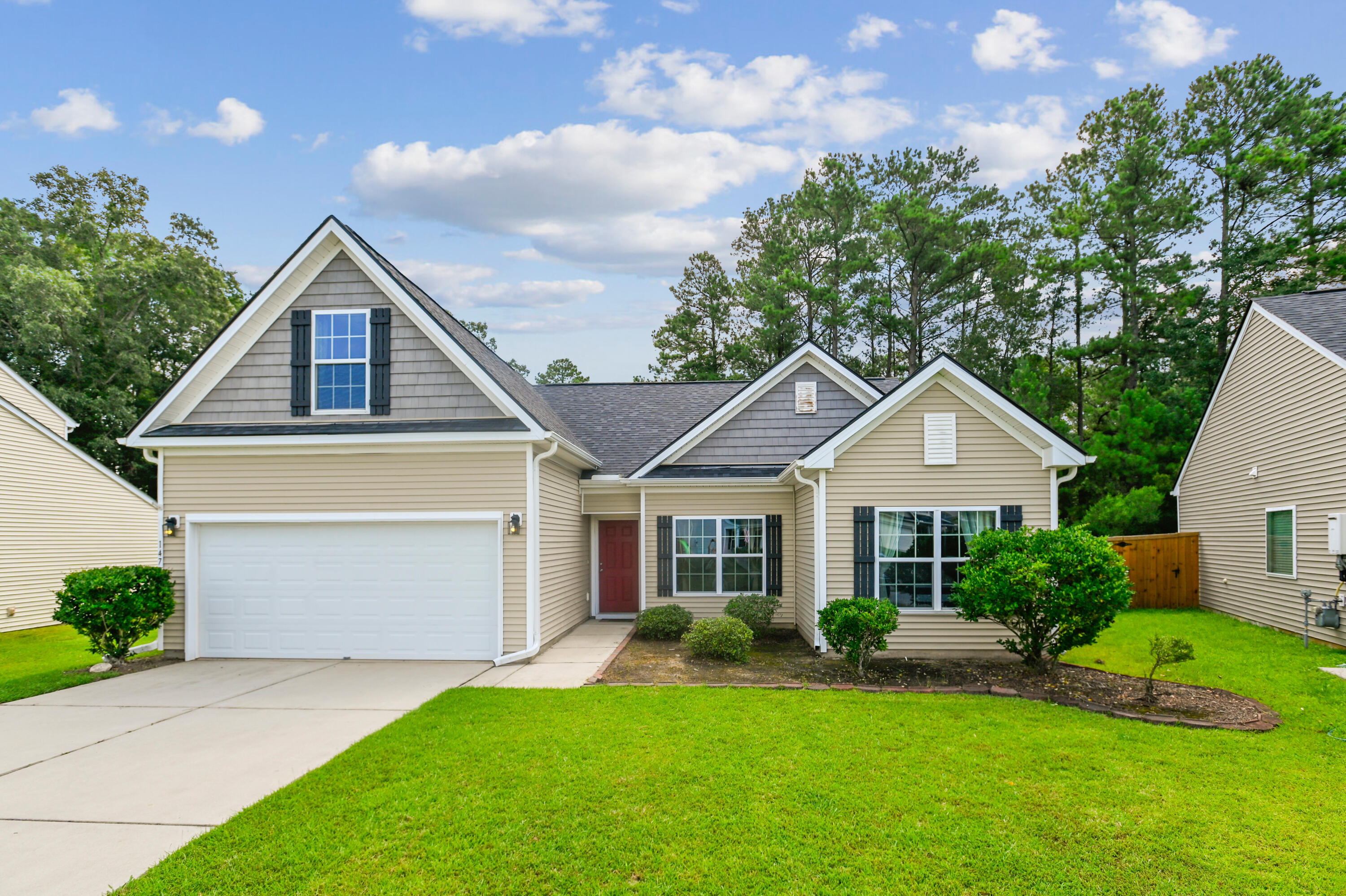 Property Photo: 147 Weeping Cypress Drive SC 29461