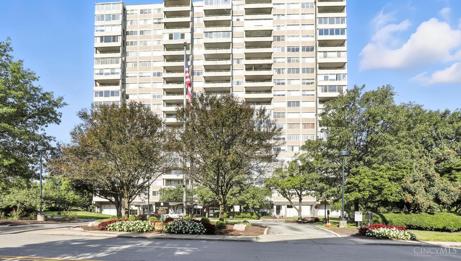 Property Photo: 2324 Madison Road OH 45208
