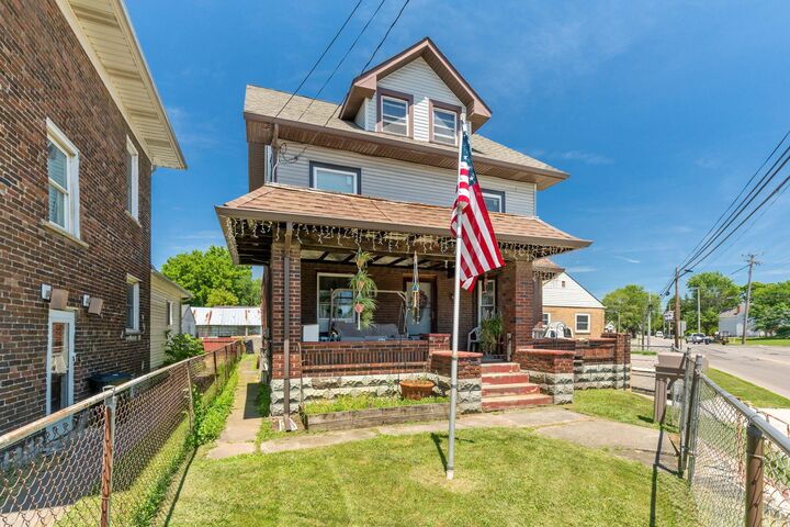 Property Photo: 426 Bellefontaine Avenue OH 43302