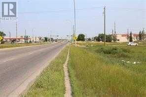 Property Photo:  5320 52 Avenue Southeast  AB T2C 4S5 