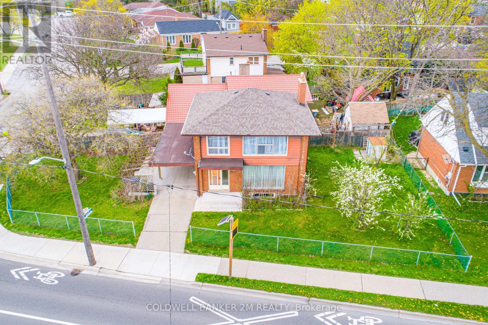 Property Photo:  282 The East Mall  ON M9B 3Z3 