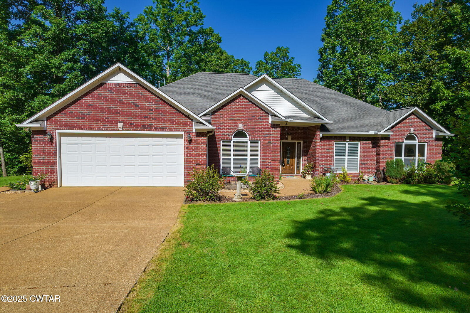 Property Photo: 547 Willoughby Road TN 38313