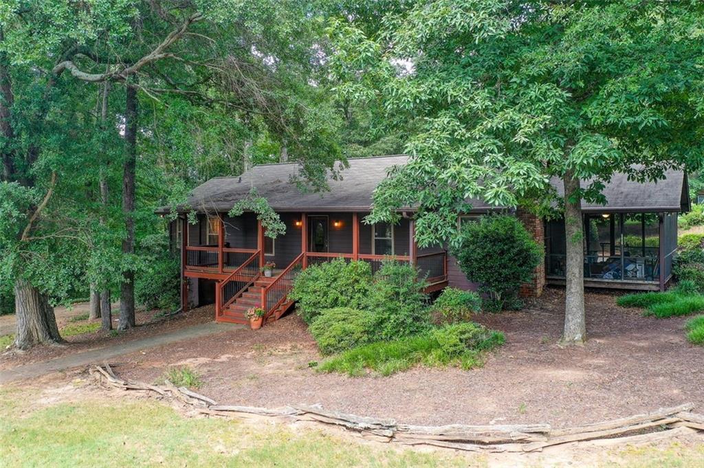 Property Photo: 3624 Autumn Ridge Parkway GA 30066