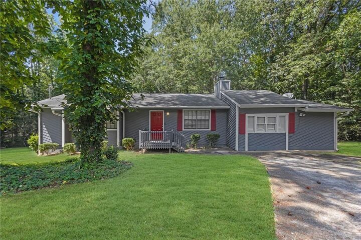 Property Photo:  194 Lexington Court  GA 30274 