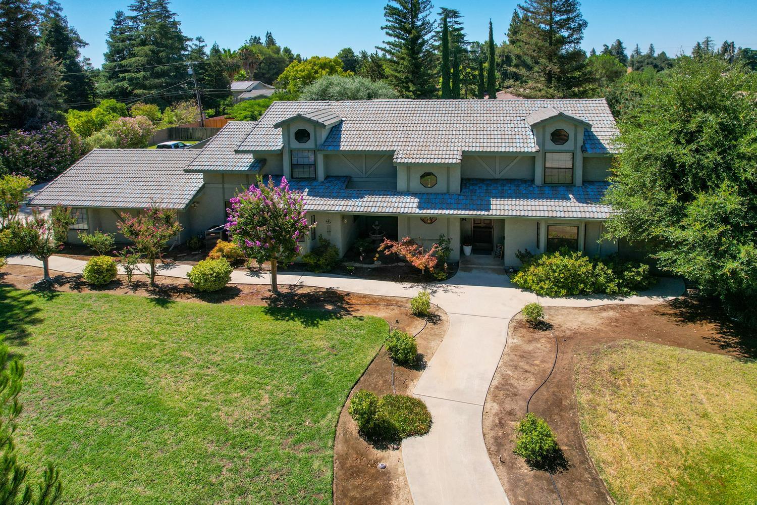Property Photo: 41268 Adobe Way CA 93636