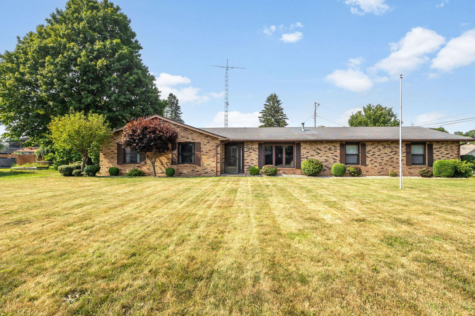 Property Photo:  701 Thunderbird Drive  IN 46552 