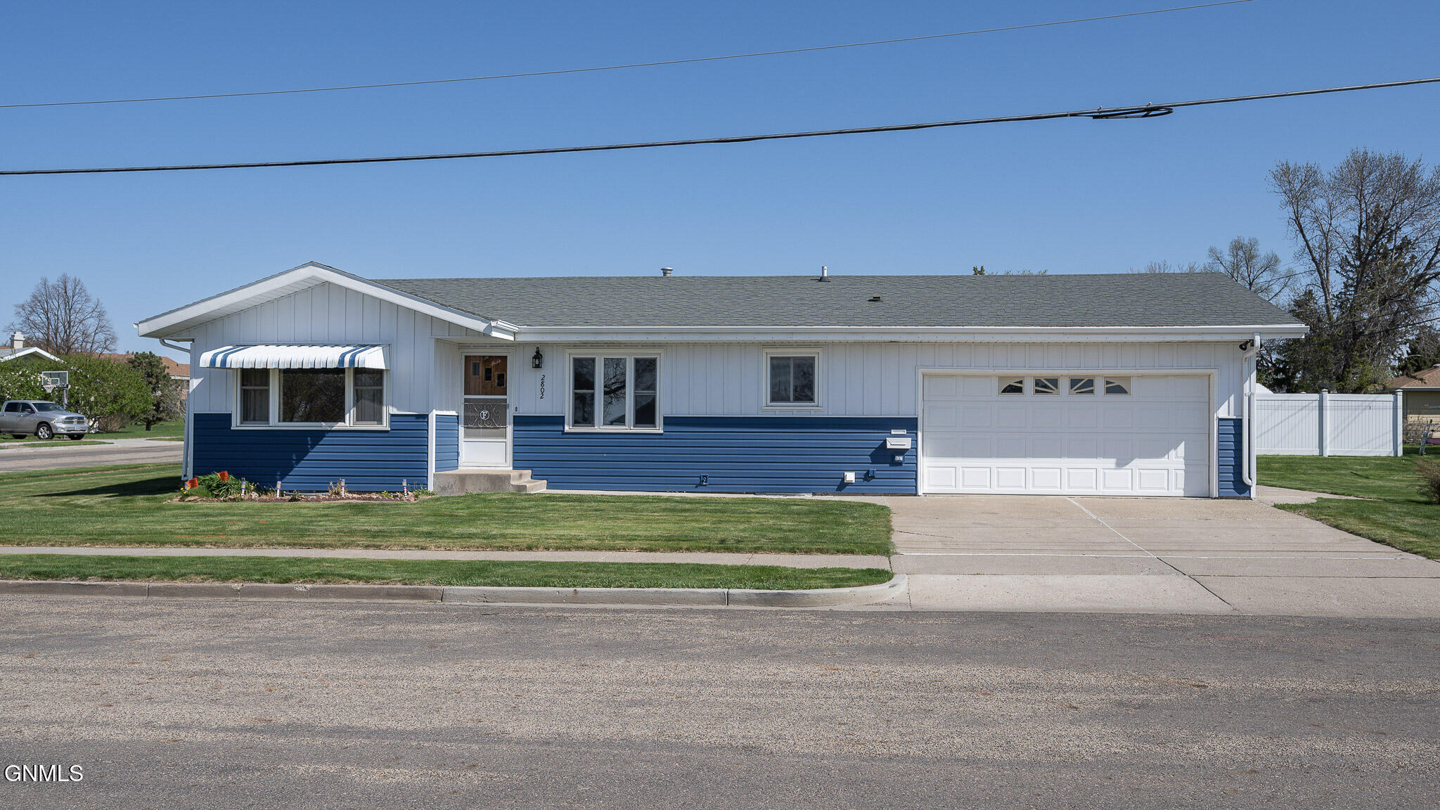 2802 E Ave E  Bismarck ND 58501 photo