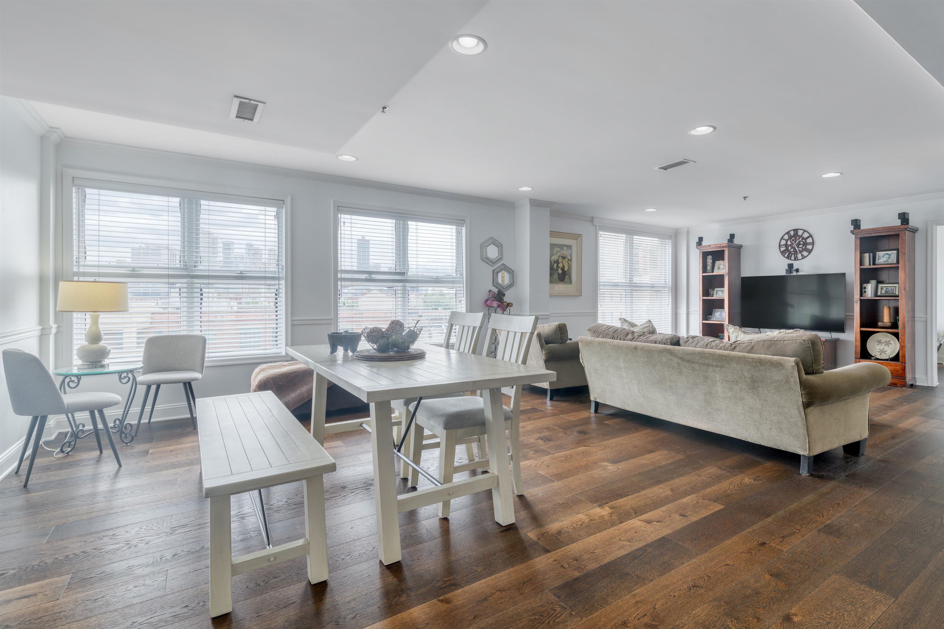 Property Photo:  70 Adams St 5M  NJ 07030 