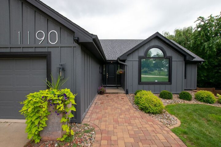 Property Photo: 1190 S Willow Circle IA 50266