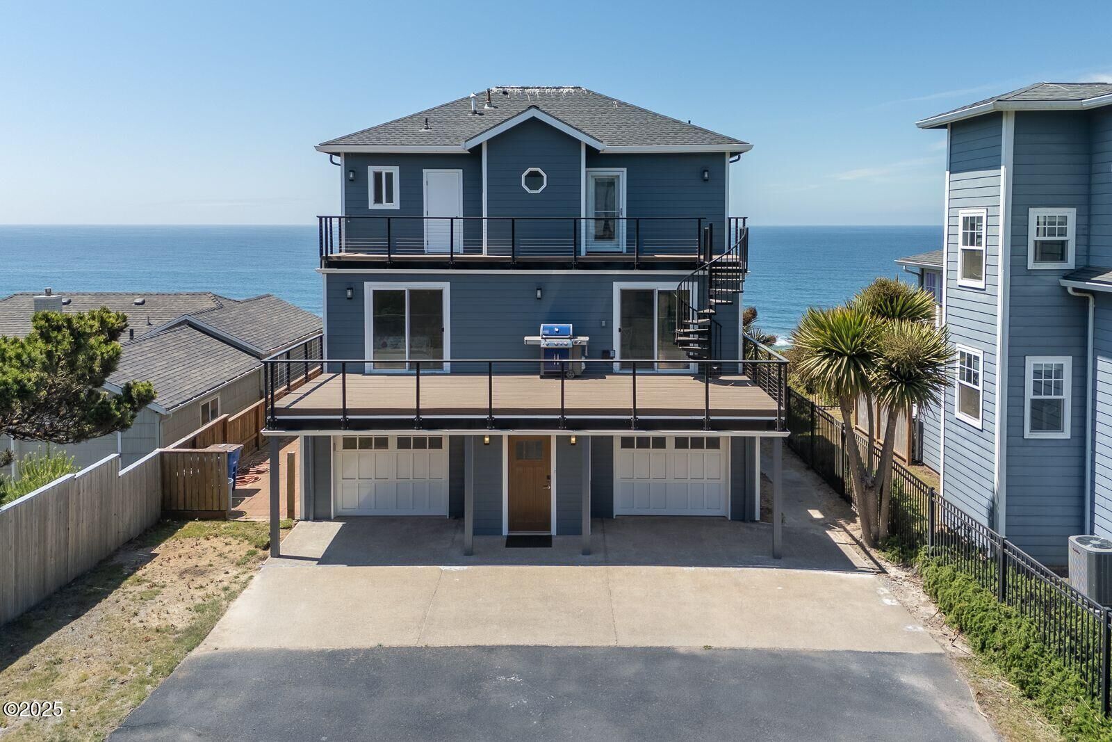 Property Photo: 866 SW 8th Street OR 97367