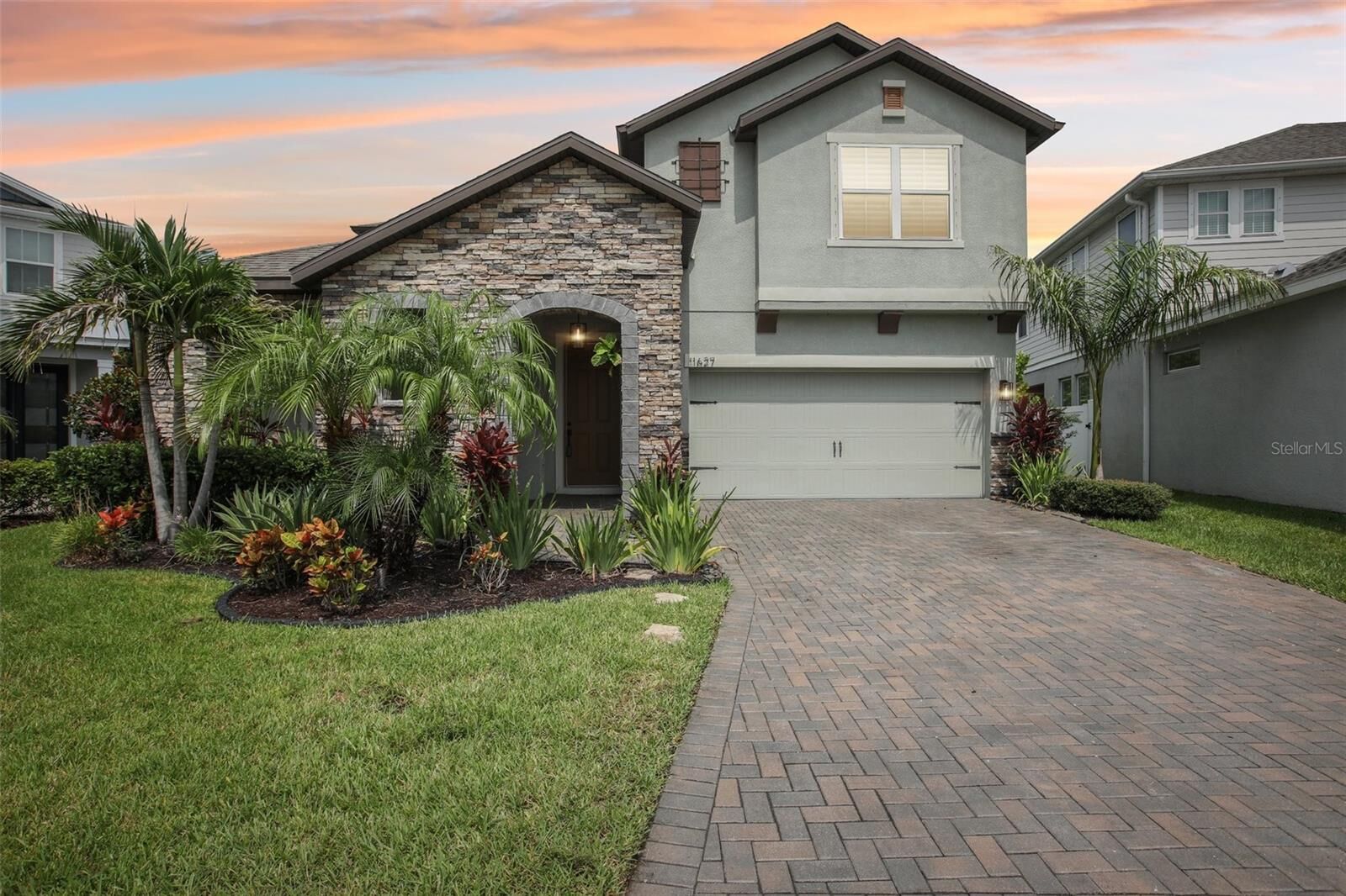 Property Photo: 11627 Sweet Tangerine Lane FL 33626
