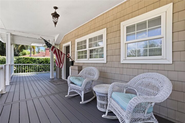 Property Photo: 208 Brewer Avenue FL 32789