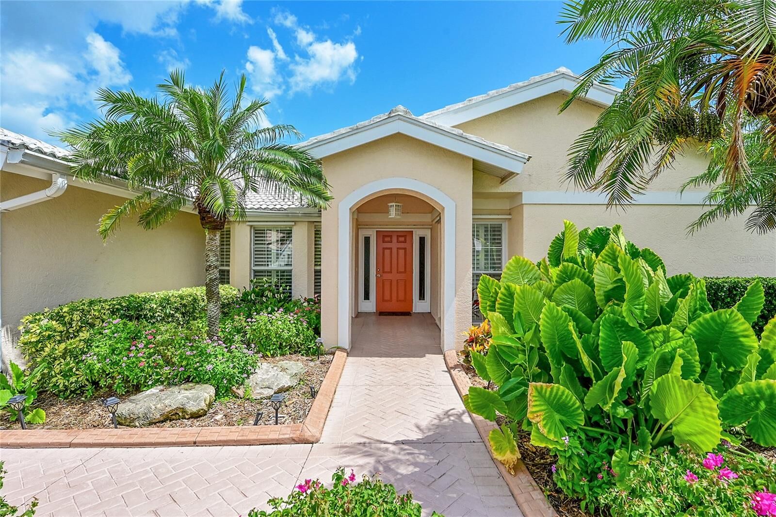 Property Photo: 1569 Waterford Drive FL 34292