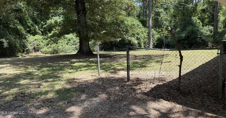 Property Photo: 961 Ceasar Road MS 39466