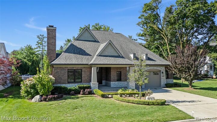 Property Photo:  1180 Manchester Road  MI 48009 