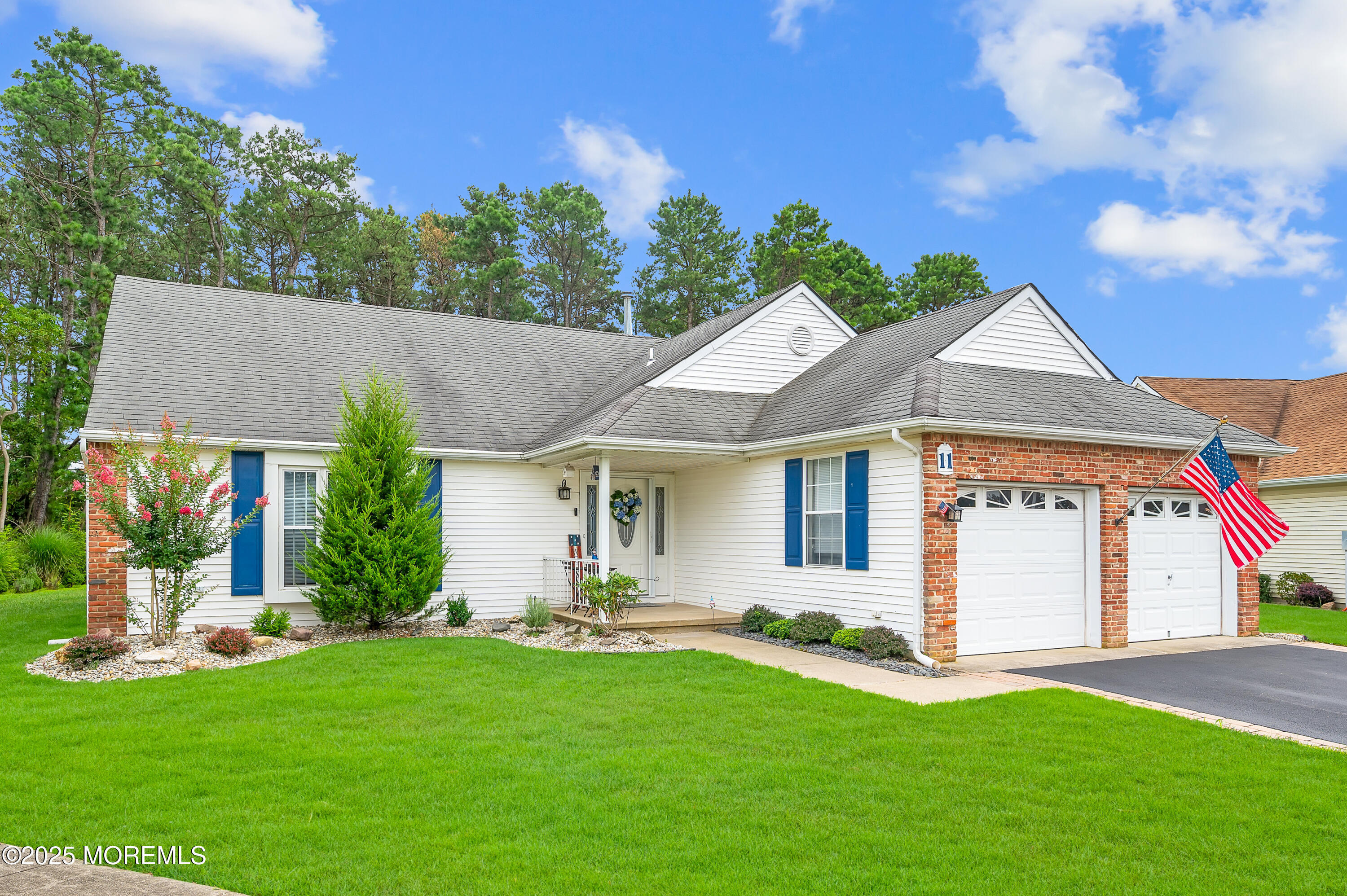 11 Westgate Court  Toms River NJ 08757 photo
