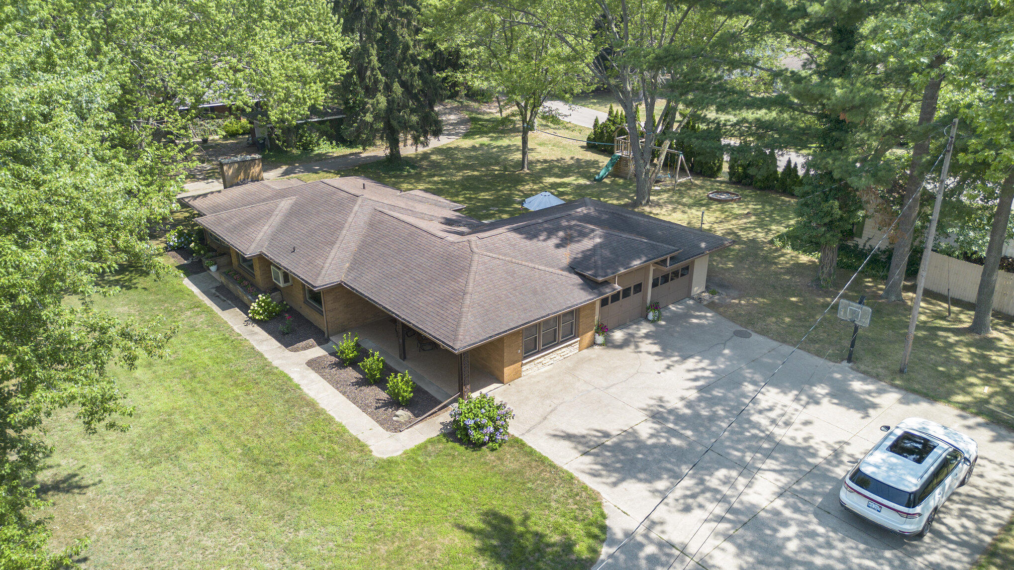 Property Photo: 2434 W John Beers Road MI 49127