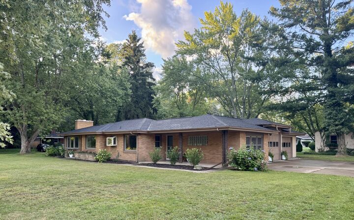Property Photo:  2434 W John Beers Road  MI 49127 