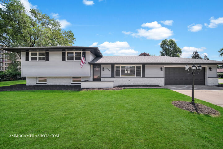 1701 Newton Drive  Morris IL 60450 photo