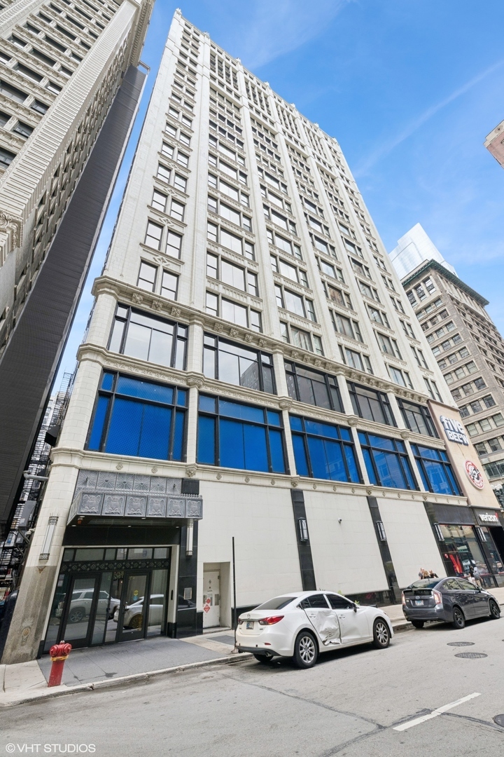 Property Photo: 8 W Monroe Street 1906 IL 60603